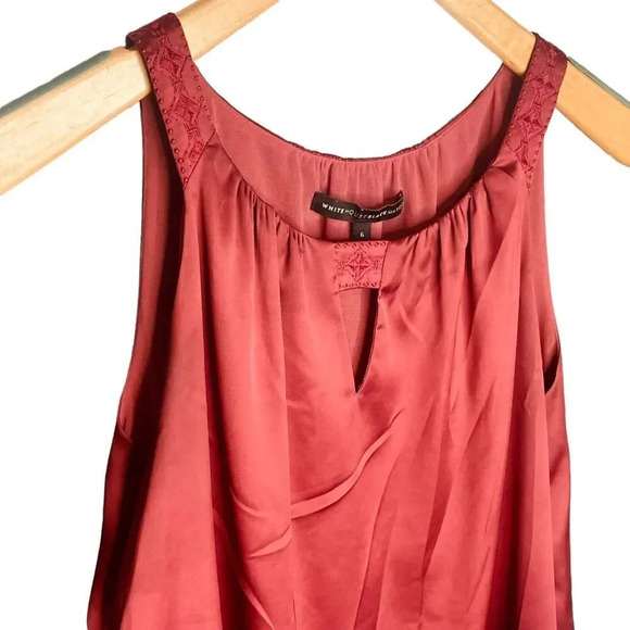 White House | Black Market Women's Maroon Sleeveless Blouse - Picture 4 of 9